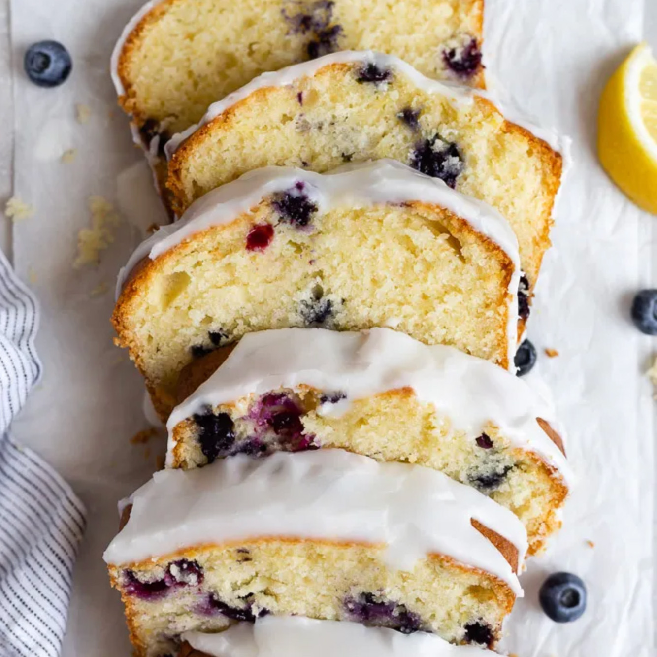 Lemon and blueberry cake